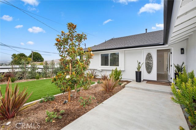 33182 Blue Fin Drive, Dana Point CA: https://media.crmls.org/medias/c1a06602-3f5f-4eda-af6b-3f3a95d3f375.jpg