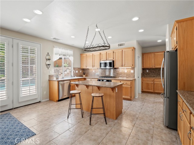 Detail Gallery Image 7 of 40 For 26332 Oakdale Canyon Ln, Canyon Country,  CA 91387 - 5 Beds | 3 Baths