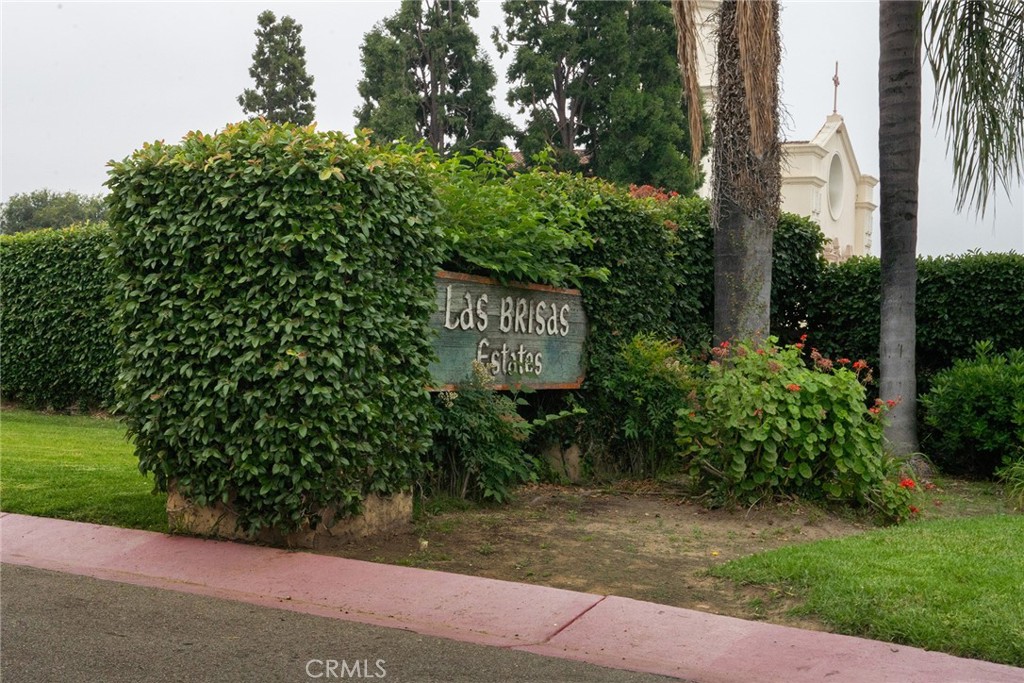 https://media.crmls.org/medias/c1a16fb9-572f-4432-a671-cec047206662.jpg?preset=X-Large