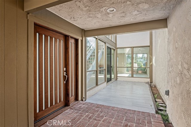 Detail Gallery Image 5 of 40 For 54 Oak Tree Ln, Irvine,  CA 92612 - 4 Beds | 2/1 Baths