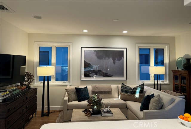 Detail Gallery Image 6 of 26 For 502 Fernleaf Avenue #1,  Corona Del Mar,  CA 92625 - 3 Beds | 2/1 Baths