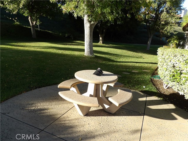 Detail Gallery Image 33 of 37 For 19140 Lahey #4,  Porter Ranch,  CA 91326 - 2 Beds | 2/1 Baths