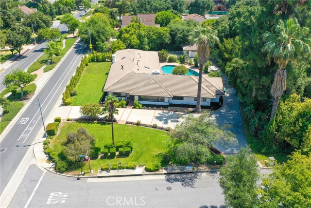 6 Woodland Lane, Arcadia CA: https://media.crmls.org/medias/c1a28c75-1dc4-403f-bca5-071502f45c21.jpg