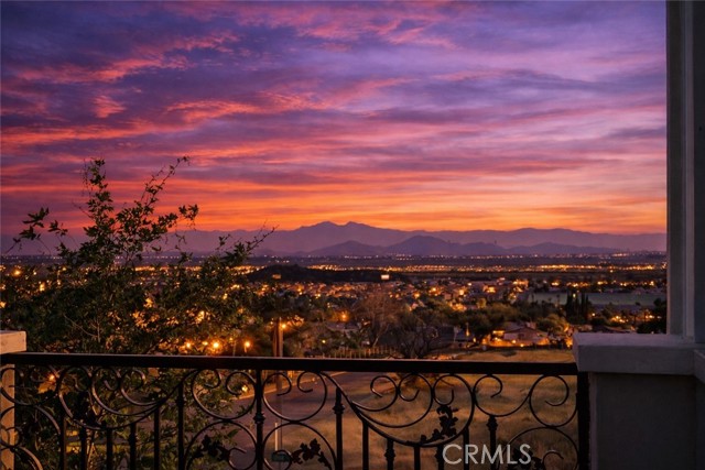 Detail Gallery Image 2 of 48 For 6895 Baroque Ct, San Bernardino,  CA 92407 - 5 Beds | 4 Baths