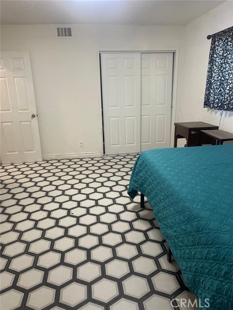 Detail Gallery Image 8 of 10 For 10450 Gramercy Pl., Riverside,  CA 92505 - 5 Beds | 2 Baths