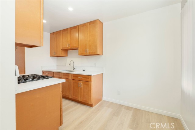 Image 14 of 17 For 837 Beach Avenue