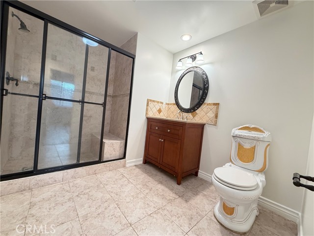 Detail Gallery Image 24 of 28 For 414 E Valencia Ave #111,  Burbank,  CA 91501 - 3 Beds | 3 Baths