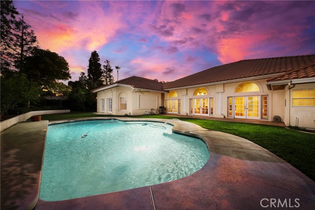 Detail Gallery Image 2 of 54 For 7301 Calle Sagrada, Bakersfield,  CA 93309 - 5 Beds | 4 Baths