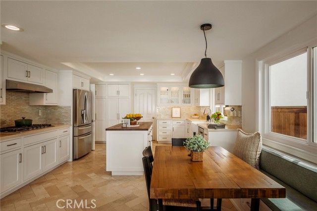 Detail Gallery Image 14 of 29 For 1720 Oak Ave, Manhattan Beach,  CA 90266 - 4 Beds | 3/1 Baths