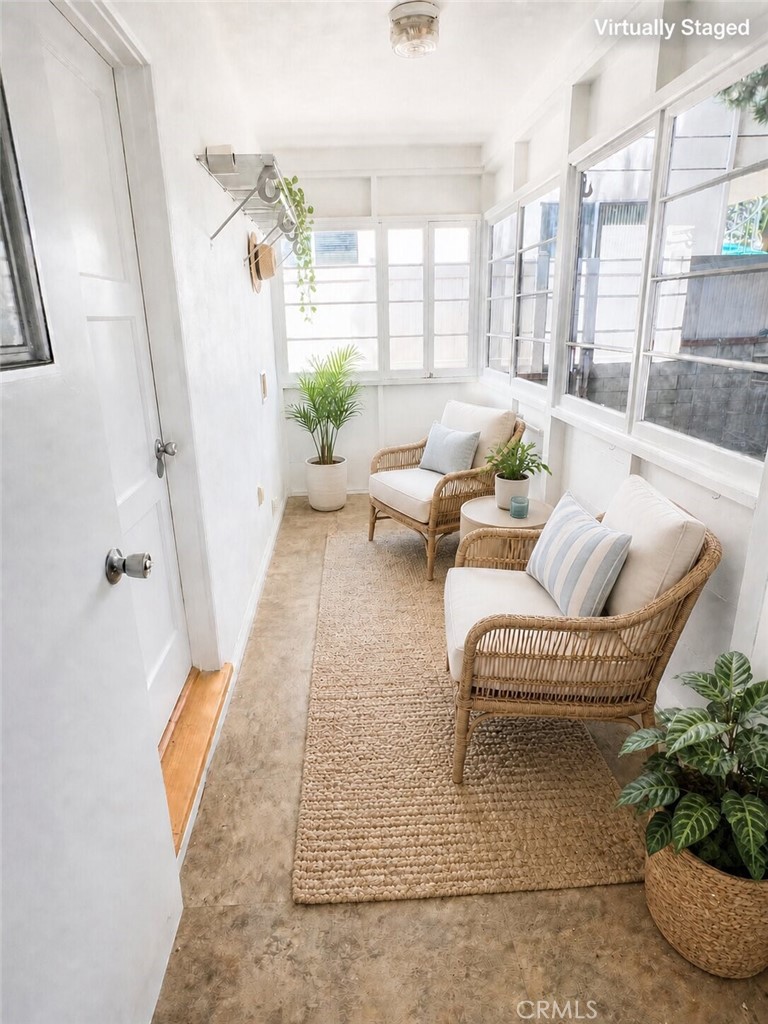 https://media.crmls.org/medias/c1a72514-2c7f-4648-9dc5-525071aab470.jpg?preset=X-Large