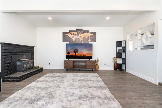 Detail Gallery Image 11 of 42 For 22947 Lucilla Rd, Apple Valley,  CA 92308 - 3 Beds | 1 Baths