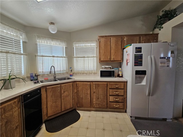 Detail Gallery Image 6 of 18 For 12221 Oasis Rd, Pinon Hills,  CA 92372 - 3 Beds | 2 Baths