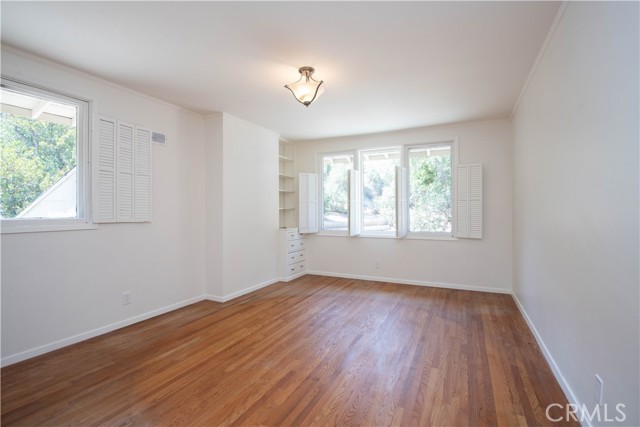 2475 Sunset Drive, Riverside CA: https://media.crmls.org/medias/c1a86c97-6122-4948-a92a-8cba890c850a.jpg