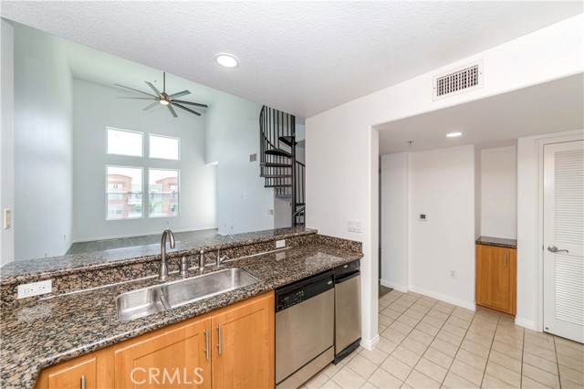 Detail Gallery Image 12 of 46 For 12664 Chapman Ave #1401,  Garden Grove,  CA 92840 - 2 Beds | 2 Baths