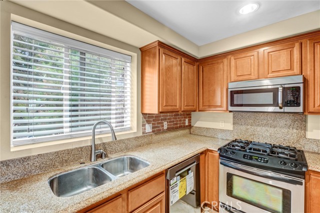 Detail Gallery Image 12 of 34 For 26404 Vermont #19,  Harbor City,  CA 90710 - 2 Beds | 2/1 Baths