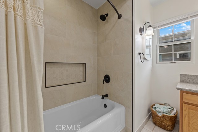 Detail Gallery Image 15 of 51 For 3429 Falcon Avenue, Long Beach,  CA 90807 - 3 Beds | 2/1 Baths