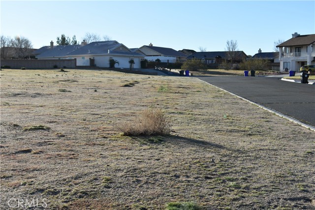 Detail Gallery Image 5 of 14 For 26555 Oar Ln, Helendale,  CA 92342 - – Beds | – Baths