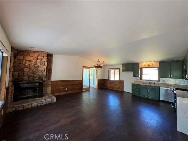 Detail Gallery Image 5 of 25 For 31510 Valley Ridge Dr, Running Springs,  CA 92382 - 4 Beds | 3 Baths