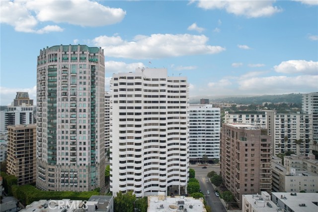 Detail Gallery Image 61 of 66 For 10560 Wilshire Bld #1805,  Los Angeles,  CA 90024 - 2 Beds | 2/1 Baths
