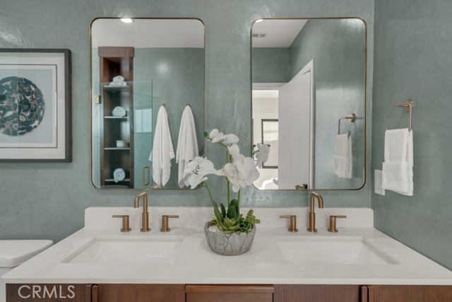 58 66th Place, Long Beach CA: https://media.crmls.org/medias/c1ab854e-9caf-4ec4-917e-cab056976211.jpg