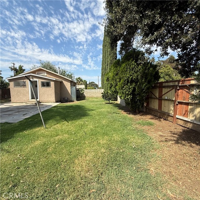 411 Fancher Street, Planada CA: https://media.crmls.org/medias/c1ac8583-53ac-4865-a1ca-432d3627b31b.jpg