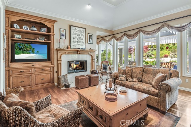 48 Santa Cruz, Rolling Hills Estates CA: https://media.crmls.org/medias/c1acaddb-bafd-4c96-bd88-bbc1e005fe4d.jpg