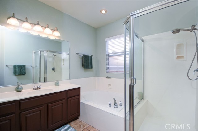 Detail Gallery Image 16 of 40 For 30938 Emperor, Canyon Lake,  CA 92587 - 4 Beds | 3 Baths