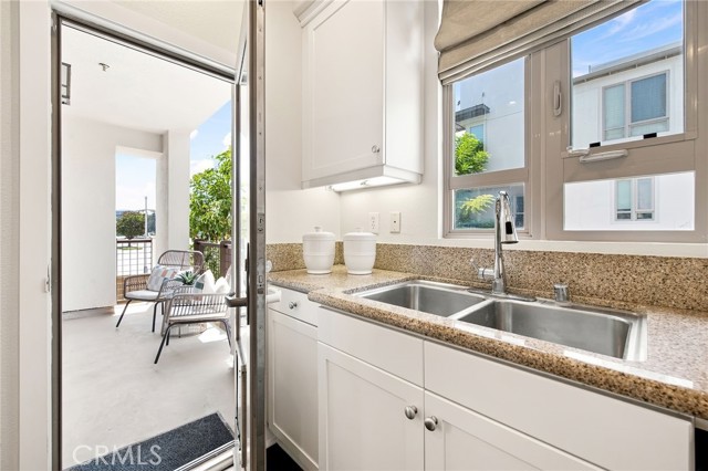 2 Bed Home for Sale in Hawthorne, California