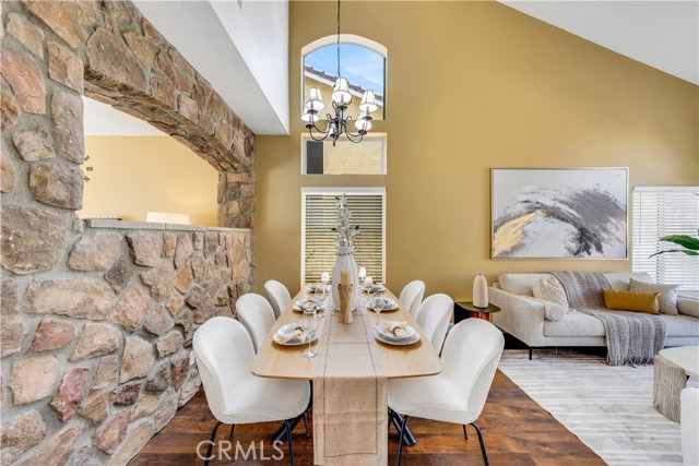 13283 Sunstream Drive, Chino Hills CA: https://media.crmls.org/medias/c1add03a-b7ef-44b5-83ef-74dd6e369785.jpg