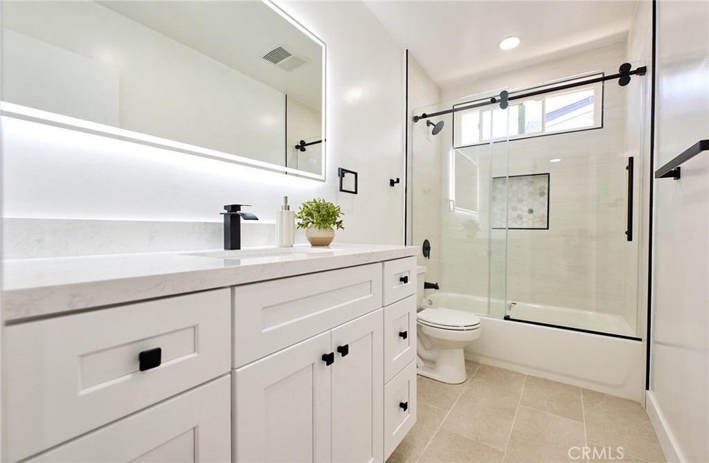 MLS #OC26138586 image #17