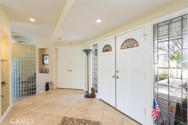 1802 Prince Albert Drive, Riverside CA: https://media.crmls.org/medias/c1aea35b-bfb8-4abf-89cf-d9494da2e1cc.jpg
