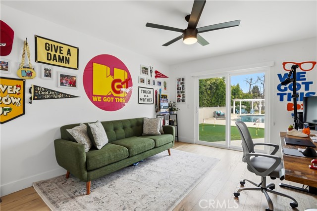 Detail Gallery Image 27 of 53 For 22637 Erwin St, Woodland Hills,  CA 91367 - 6 Beds | 5/1 Baths