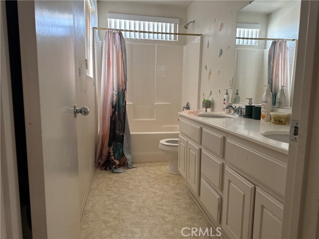 Detail Gallery Image 8 of 27 For 15111 Diamond Rd, Victorville,  CA 92394 - 4 Beds | 3 Baths
