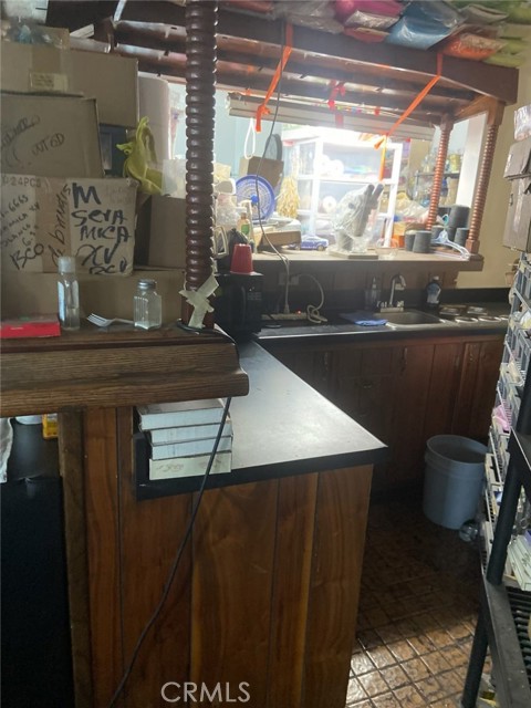 9017 Arrington Avenue, Downey CA: https://media.crmls.org/medias/c1b11738-639a-4fbb-901d-59c76eec0964.jpg