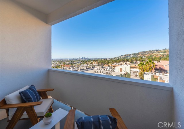 Detail Gallery Image 25 of 43 For 7250 Franklin Ave #912,  Los Angeles,  CA 90046 - 2 Beds | 1/1 Baths