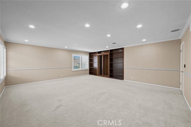 9882 Kings Canyon Drive, Huntington Beach CA: https://media.crmls.org/medias/c1b1f4e5-a5da-4aa4-8e5d-31f412cce286.jpg