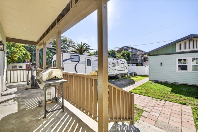 Detail Gallery Image 22 of 27 For 10901 Chestnut St, Los Alamitos,  CA 90720 - 4 Beds | 2 Baths