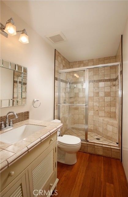 Detail Gallery Image 15 of 23 For 400 W Riverside Dr #2,  Burbank,  CA 91506 - 3 Beds | 2/1 Baths