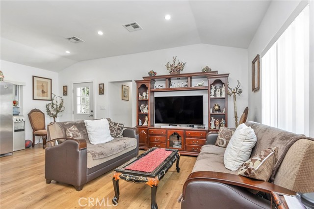 6015 Laurelgrove Avenue, North Hollywood CA: https://media.crmls.org/medias/c1b32854-6d7c-4194-ad2a-5d88fbdbeb2f.jpg