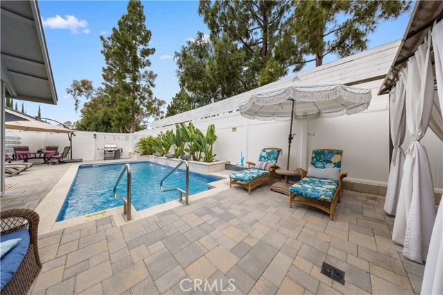 22361 Torino, Laguna Hills CA: https://media.crmls.org/medias/c1b33cc9-8df0-4d2d-9aa3-b44c6f94e55e.jpg
