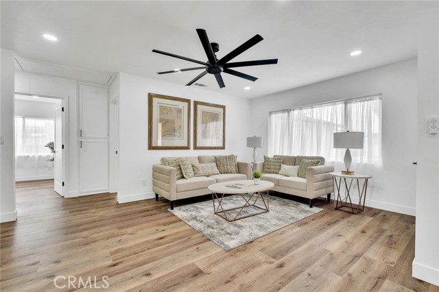 Detail Gallery Image 3 of 30 For 4318 Maybank, Lakewood,  CA 90712 - 3 Beds | 2 Baths