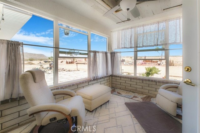 61975 La Brisa Drive, Joshua Tree CA: https://media.crmls.org/medias/c1b413fe-c704-4452-8451-9bfe6e7c6da6.jpg