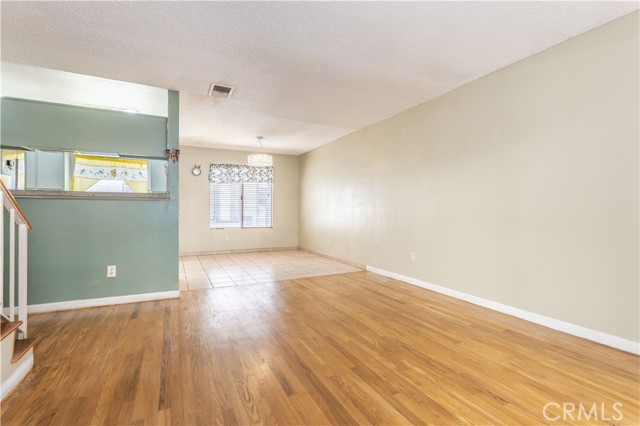 Detail Gallery Image 4 of 18 For 11150 Glenoaks #160,  Pacoima,  CA 91331 - 3 Beds | 2 Baths