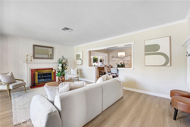 Detail Gallery Image 4 of 36 For 827 Hugo Reid Dr, Arcadia,  CA 91007 - 3 Beds | 2 Baths