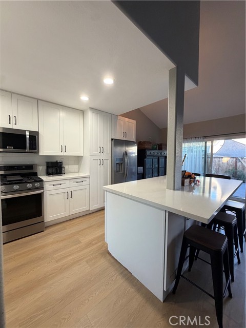 466 Broderick Way photo 9