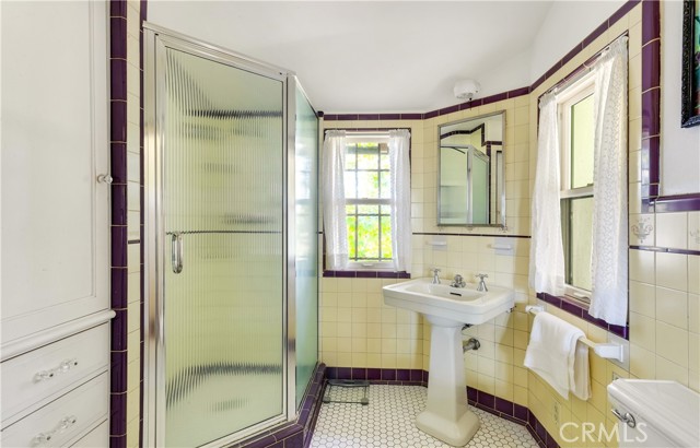 Detail Gallery Image 37 of 53 For 11572 Cielo Pl, North Tustin,  CA 92705 - 4 Beds | 3/1 Baths