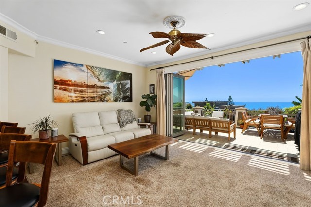 Detail Gallery Image 12 of 41 For 32002 Coast Hwy, Laguna Beach,  CA 92651 - 3 Beds | 3/1 Baths