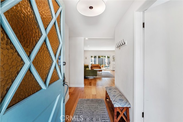 23642 Oxnard Street, Woodland Hills CA: https://media.crmls.org/medias/c1b74751-518a-49b0-ad42-5db5461f68f0.jpg