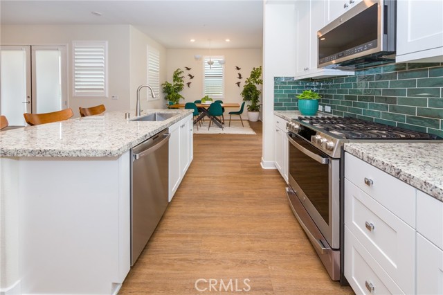 Detail Gallery Image 5 of 21 For 27466 Mercantile Court #101,  Valencia,  CA 91381 - 2 Beds | 2 Baths