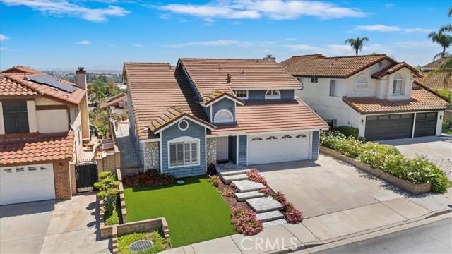 Detail Gallery Image 4 of 41 For 17927 via La Cresta, Chino Hills,  CA 91709 - 4 Beds | 3 Baths
